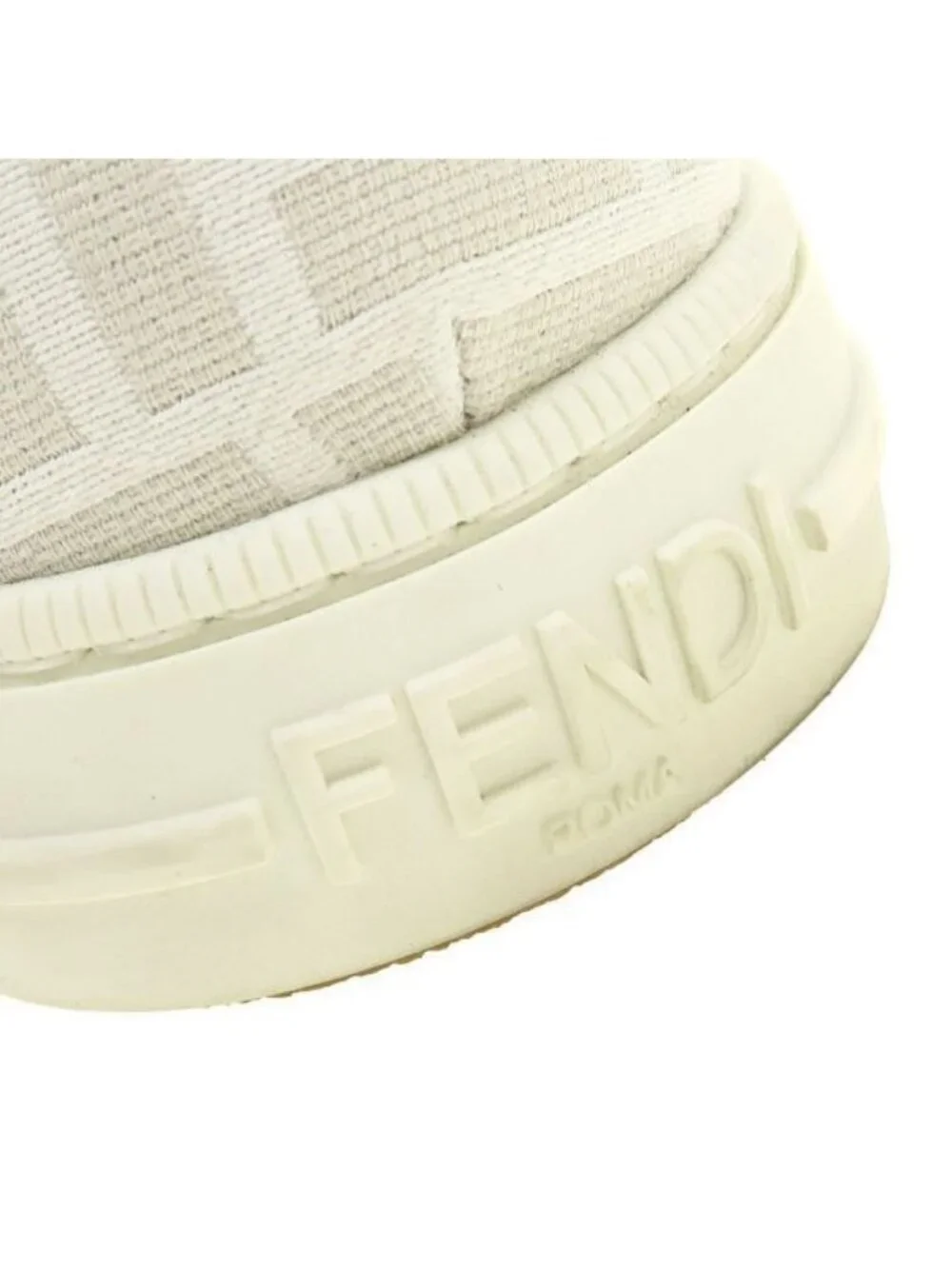 Fendi Sneakers Beige